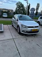 Volkswagen Polo 1.2 TSI 66KW 2015 Grijs, Auto's, 4 cilinders, Origineel Nederlands, Handgeschakeld, 1000 kg