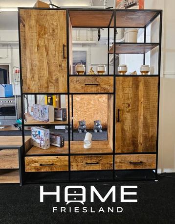 Wandkast- massief mango hout & staal beschikbaar voor biedingen