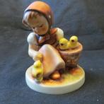 Hummel 57/0 Meisje met kuikens 9 cm hoog, Ophalen of Verzenden, Zo goed als nieuw, Hummel