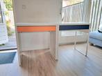 Gratis Ikea Bureaus met Kleur, Huis en Inrichting, Bureaus, Ophalen, Gebruikt, Bureau