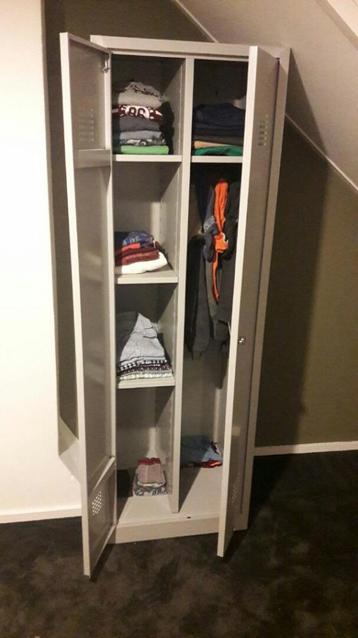 Locker / kluisjes /garderobekasten beschikbaar voor biedingen