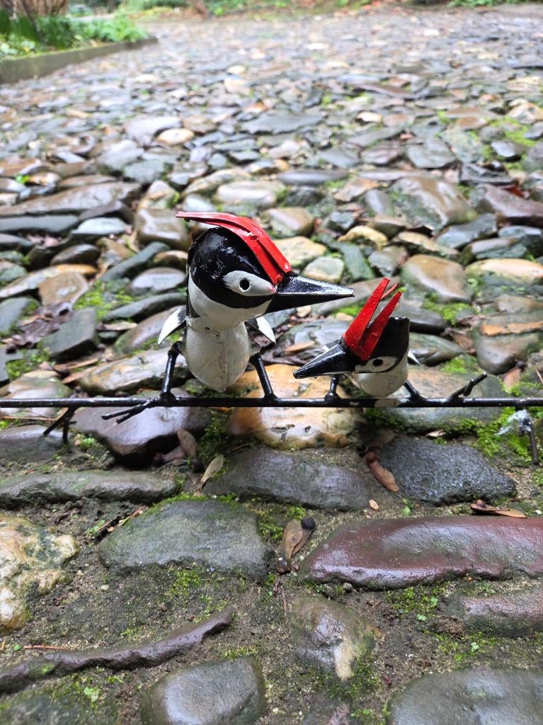 BONTE SPECHT MET JONG OP TAK - STREET ART - FAIRTRADE, Tuin en Terras, Ophalen of Verzenden, Nieuw