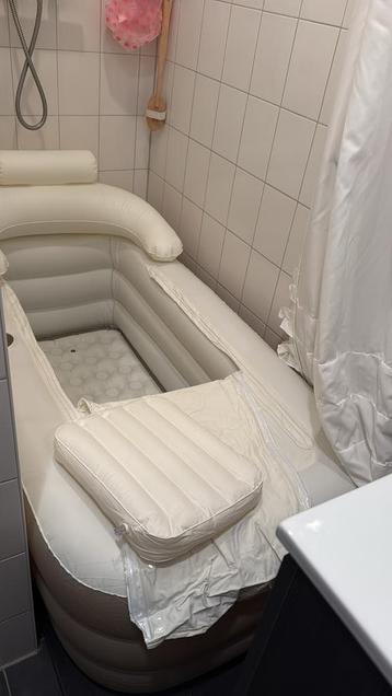 Opblaasbaar Bad - Ideaal voor Kleine Badkamers! beschikbaar voor biedingen