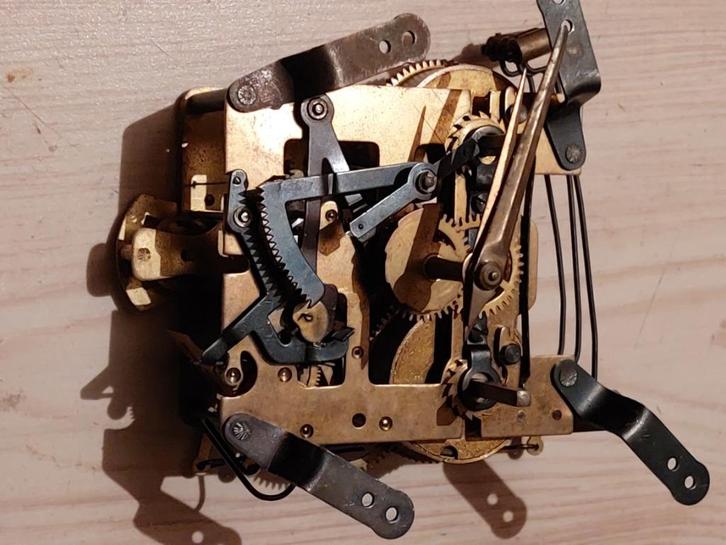 uurwerk klok, Antiek en Kunst, Antiek | Klokken, Ophalen of Verzenden
