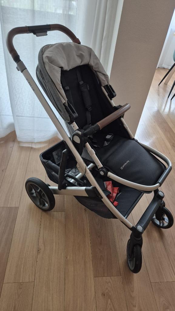 Uppababy Cruz V2 gregory w/ carrycot and rumbleseat + covers, Kinderen en Baby's, Kinderwagens en Combinaties, Gebruikt, Kinderwagen