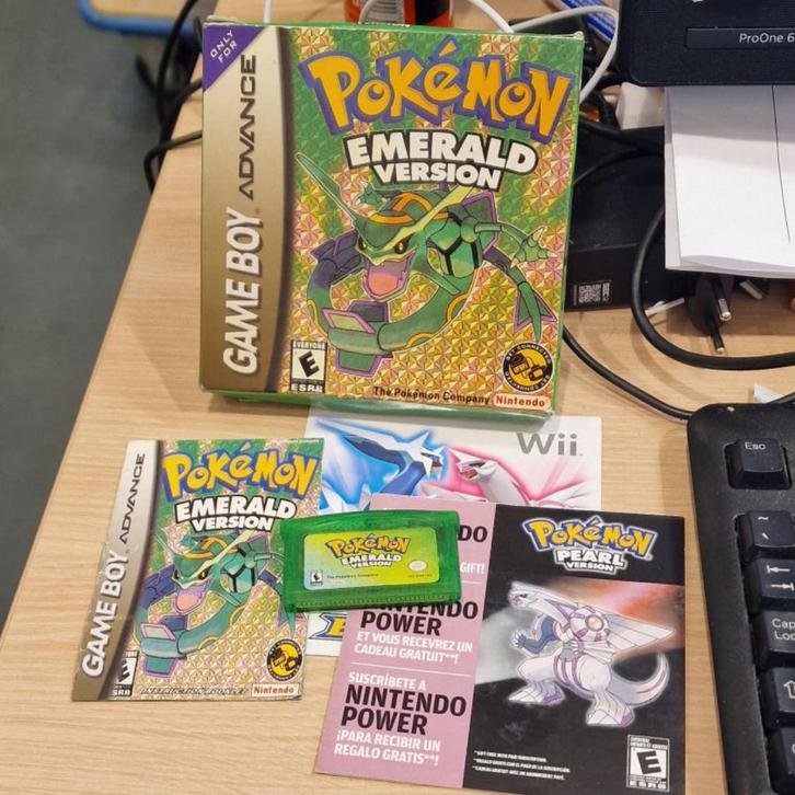 Pokemon Emerald Version Gameboy advance, Spelcomputers en Games, Games | Nintendo Game Boy, Zo goed als nieuw