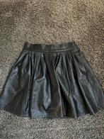 Leerlook minirok - Maat M, Kleding | Dames, Rokken, Ophalen of Verzenden, Maat 38/40 (M), Zwart, Boven de knie