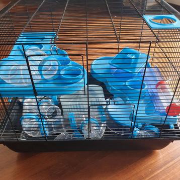 Hamsterkooi beschikbaar voor biedingen