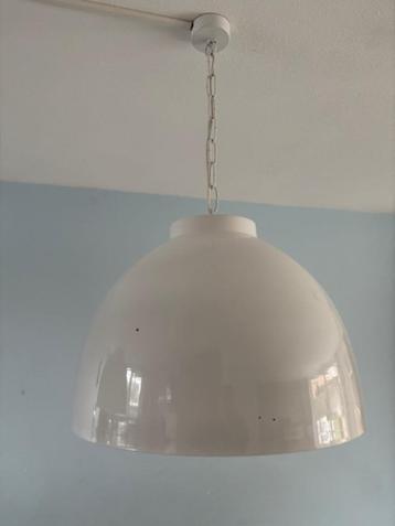 Metalen hanglampen beschikbaar voor biedingen