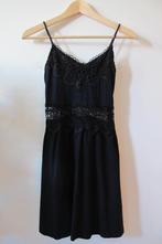 Black embroidery dress (Topshop), Kleding | Dames, Jurken, Topshop, Maat 34 (XS) of kleiner, Ophalen of Verzenden, Zo goed als nieuw