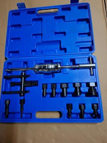 Lagertrekker set inwendig beschikbaar voor biedingen