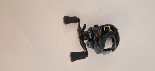 Daiwa Steez TW HLC 8.1 Reel - Baitcaster, Watersport en Boten, Hengelsport | Roofvissen, Gebruikt, Molen, Ophalen of Verzenden