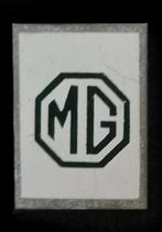 M.G. speld- zwart-zilverkleur blik, Verzamelen, Speldjes, Pins en Buttons, Verzenden, Zo goed als nieuw, Transport, Speldje of Pin