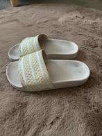 Adidas slippers maat 35/5 valt klein, Ophalen of Verzenden, Zo goed als nieuw, Overige typen