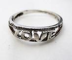 LOVE, leuke opengewerkte zilveren ring. (7810-44), Ophalen, 19 tot 20, Zo goed als nieuw, Dame