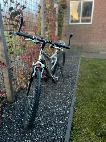 Full suspension mtb beschikbaar voor biedingen
