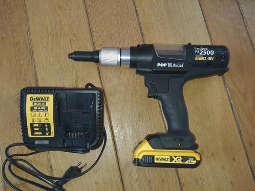 DeWalt PB-2500 Accu Popnageltang, Doe-het-zelf en Verbouw, Gereedschap | Handgereedschap, Nieuw, Ophalen of Verzenden