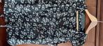 Leuk zwart-wit bloemen bloesje mt. 40/42  ZGAN, Kleding | Dames, Blouses en Tunieken, Maat 38/40 (M), Primark, Zwart, Ophalen of Verzenden