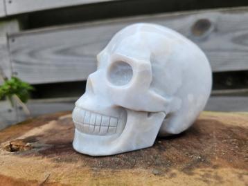 Mooie lavendel agaat schedel 1272 gram beschikbaar voor biedingen