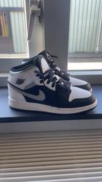 Jordan 1 mid 38,5, Nike Air Jordan, Wit, Ophalen of Verzenden, Sneakers of Gympen