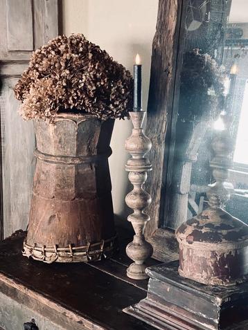 Prachtige oud houten pot / vaas uit india beschikbaar voor biedingen