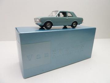 Ford Cortina MK2  35th ANNIVERSARY  ''  Vanguards '' beschikbaar voor biedingen