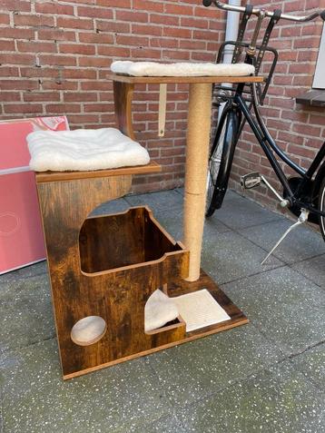 Krabpaal beschikbaar voor biedingen