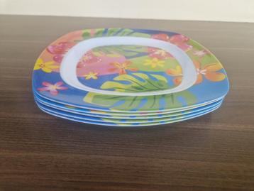 5 leuke borden van melamine beschikbaar voor biedingen