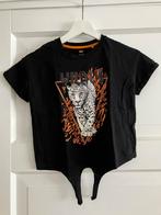 Z.g.a.n. t-shirt maat 134-140 WE met knoopdetail bv, Ophalen of Verzenden, Zo goed als nieuw, Meisje, Shirt of Longsleeve