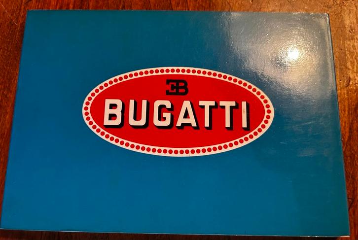 Bugatti Boekje in Zeer Goede Staat, Boeken, Auto's | Boeken, Zo goed als nieuw, Ophalen of Verzenden