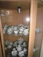 vitrinekast met inhoud, Huis en Inrichting, Kasten | Vitrinekasten, Ophalen, Glas, 50 tot 100 cm, 150 tot 200 cm