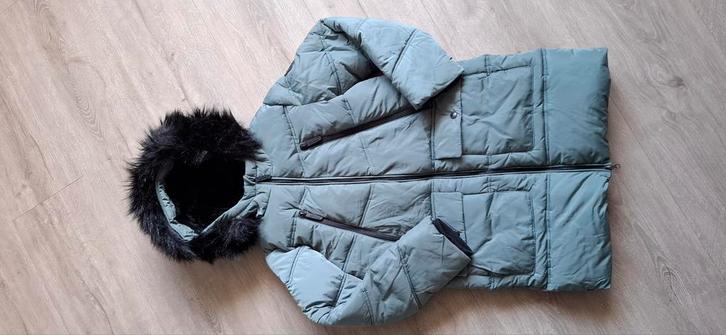 Zgan winterjas maat 146 langer model, Kinderen en Baby's, Kinderkleding | Maat 146, Zo goed als nieuw, Meisje, Jas, Ophalen of Verzenden