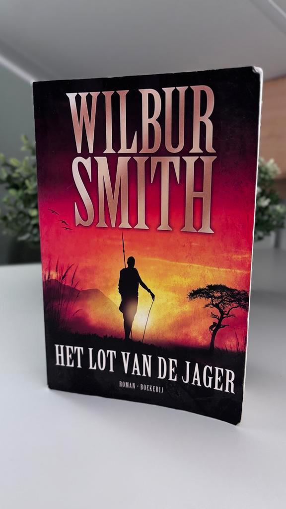 Het Lot van de Jager - Wilbur Smith, Boeken, Romans, Gelezen, Nederland, Ophalen of Verzenden