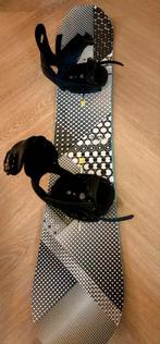 Burton Dejavu snowboard 151cm incl bindingen & schoenen, Ophalen, Zo goed als nieuw, Board