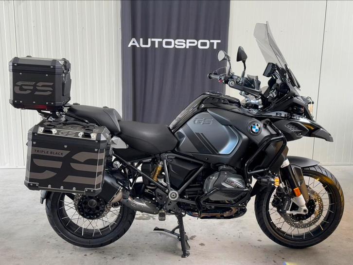 BMW R 1250 GS Adventure Triple Black Akrapovic Garantie 2027, Motoren, Motoren | BMW, Bedrijf, Toermotor, meer dan 35 kW, 4 cilinders