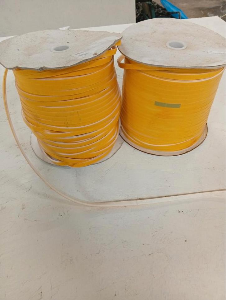 Tochtband PE Celband 4x9mm - 2 Rollen (600m), Doe-het-zelf en Verbouw, Isolatie en Afdichting, Ophalen