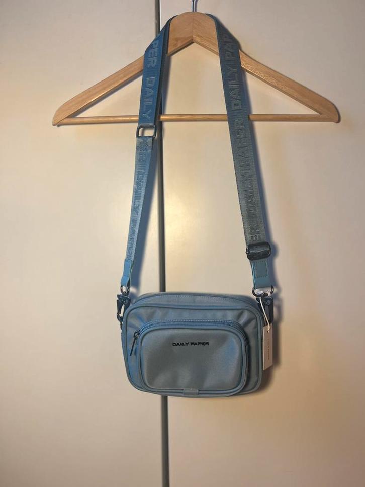 Daily Paper Ehamea tas, Sieraden, Tassen en Uiterlijk, Tassen | Schoudertassen, Zo goed als nieuw, Overige merken, Blauw, Ophalen of Verzenden