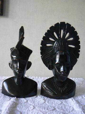 2 Beeldjes man en vrouw 15-16 cm hoog Indonesie/Java beschikbaar voor biedingen