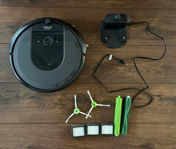 Roomba i7 Robotstofzuiger + Accessoires beschikbaar voor biedingen
