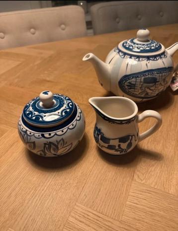 Blond Amsterdam Theepot, Suikerpot & Melkkannetje beschikbaar voor biedingen