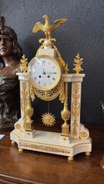 Grote L XVI pendule wit marmer gesign Lepine, Ophalen