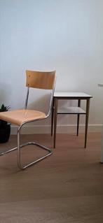 Gispen stoel en Ahrend tafeltje, Huis en Inrichting, Stoelen, Ophalen, Gebruikt, Eén
