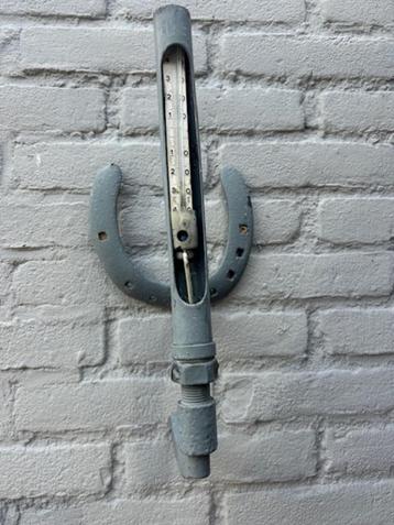 Thermometer beschikbaar voor biedingen