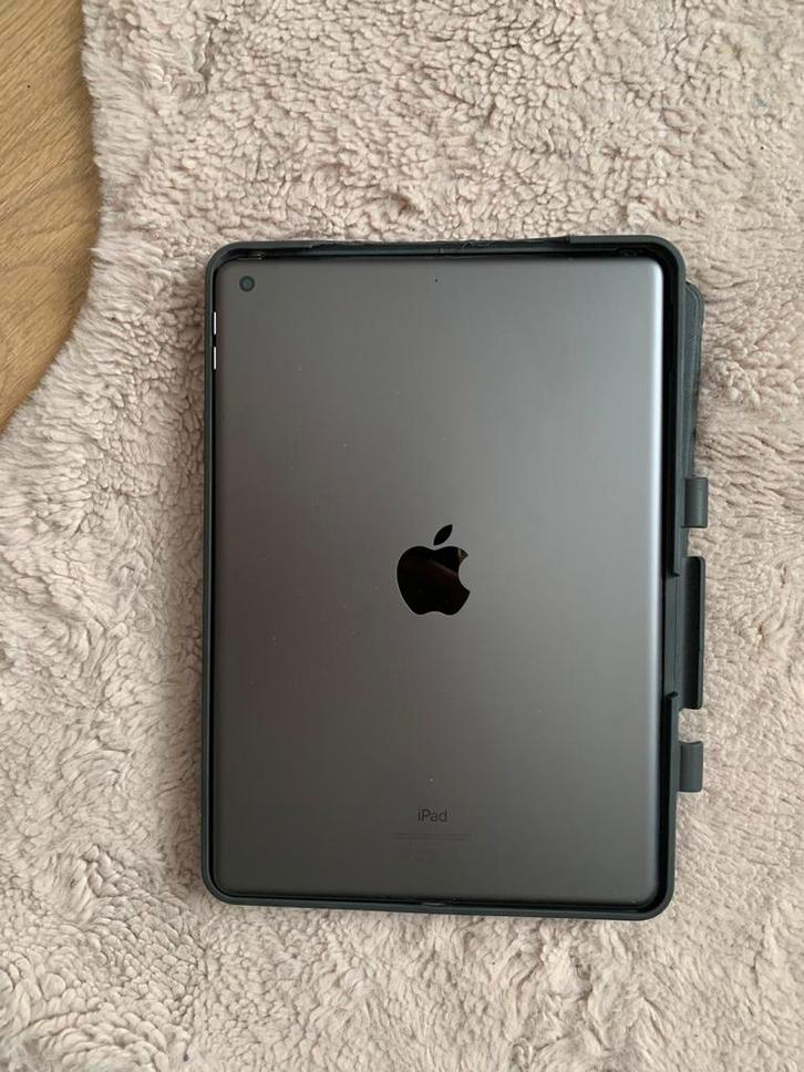 Apple Ipad 2022, Computers en Software, Windows Laptops, Zo goed als nieuw, 14 inch, Ophalen of Verzenden