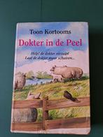 42. Dubbelroman Dokter in de Peel, Boeken, Toon Kortooms, Gelezen, Ophalen of Verzenden