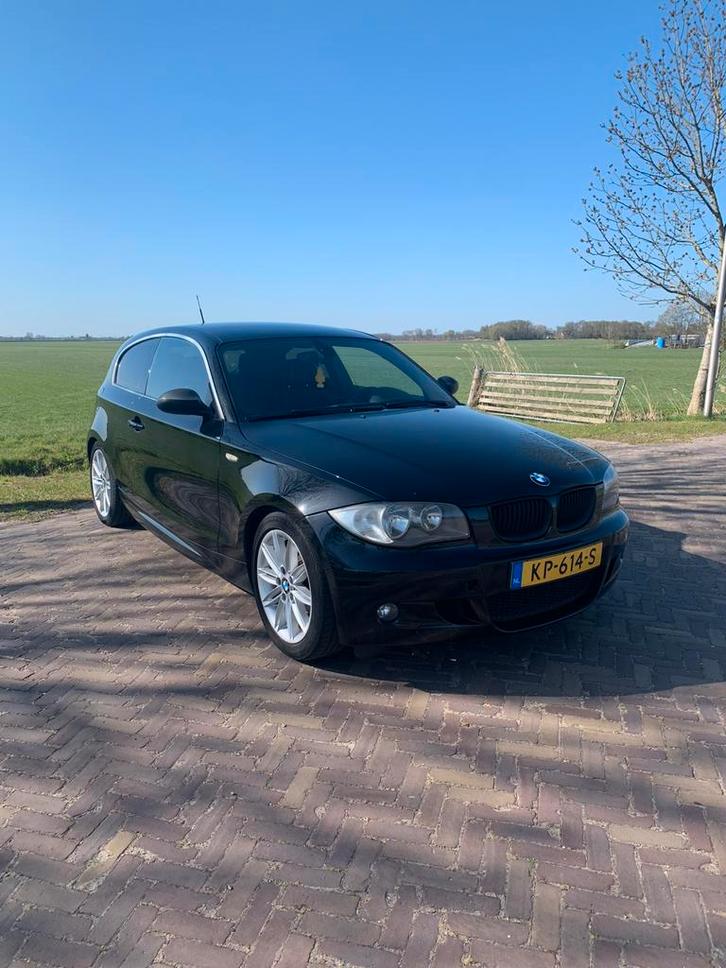 BMW 1-Serie 1.6 I 116 M- pakket, Auto's, BMW, Particulier, 1-Serie, Benzine, B, Hatchback, Handgeschakeld, Geïmporteerd, Zwart