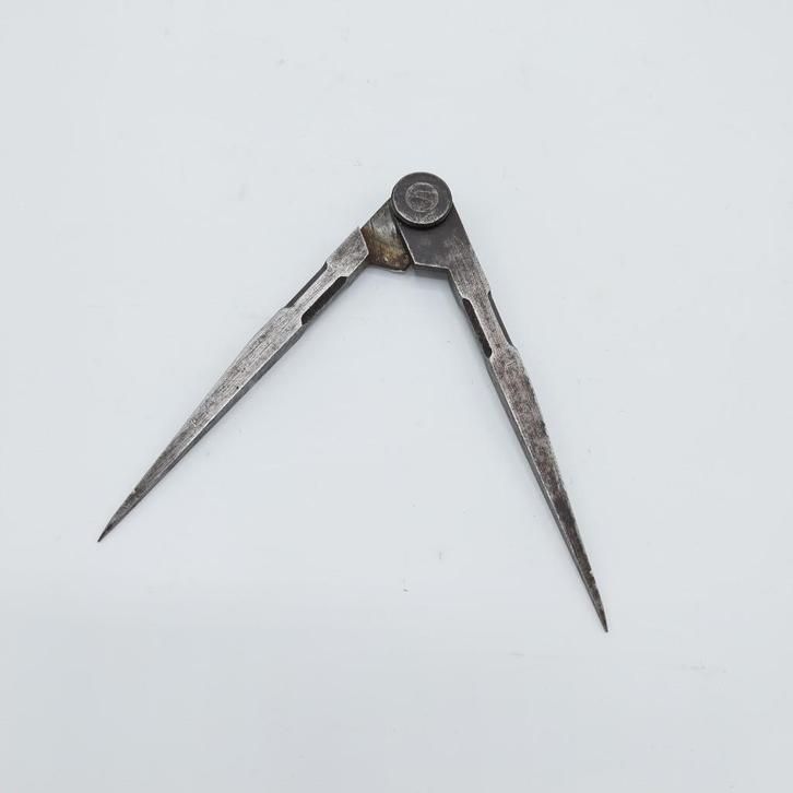 Kleine Oude Passer (43021-66), Antiek en Kunst, Antiek | Gereedschap en Instrumenten, Ophalen of Verzenden