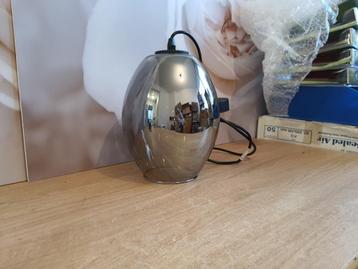 aangeboden een mooie nieuwe hanglamp van glas  beschikbaar voor biedingen
