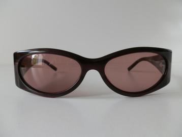 Gucci dames zonnebril. GG2527/S. beschikbaar voor biedingen