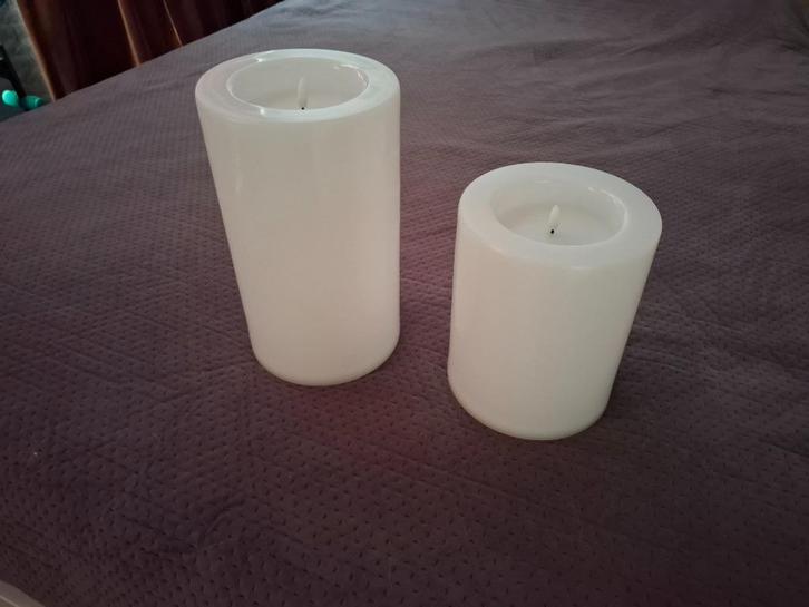 2 Grote Led Kaarsen, Huis en Inrichting, Woonaccessoires | Kandelaars en Kaarsen, Zo goed als nieuw, Kaars, 25 tot 50 cm, Overige materialen